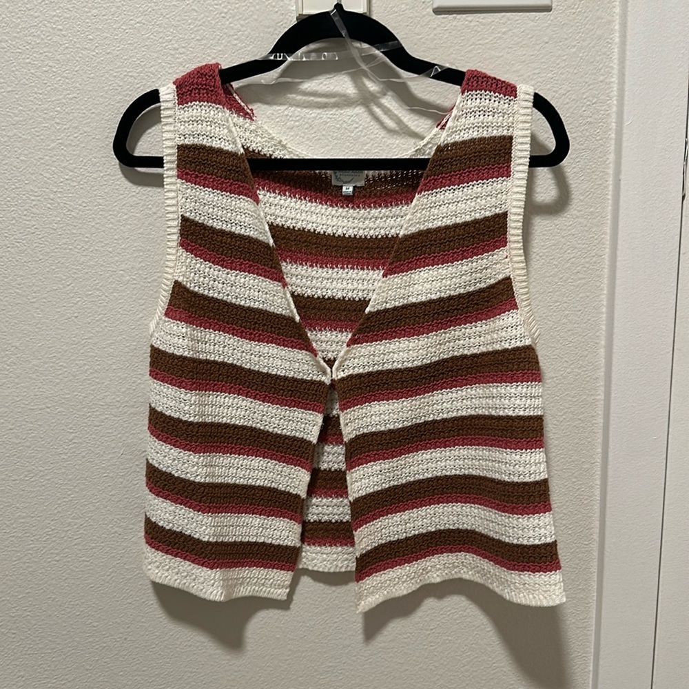 Sweater vest